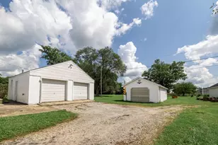 210 N Prairie St, Brookston, IN 47923 - Photo 3