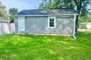 4 Kenworthy St, Valparaiso, IN 46385 - Photo 11