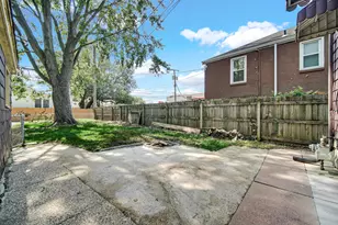 822 174th St, Hammond, IN 46324 - Photo 19