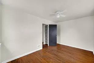 621 Colfax St, Gary, IN 46406 - Photo 13