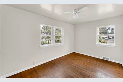 621 Colfax Street, Gary, IN 46406 - Photo 7