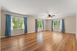 165 W 890 N, Wheatfield, IN 46392 - Photo 9