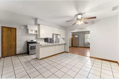 165 W 890 N, Wheatfield, IN 46392 - Photo 5
