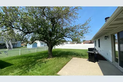 9814 Lincoln Court, Crown Point, IN 46307 - Photo 7