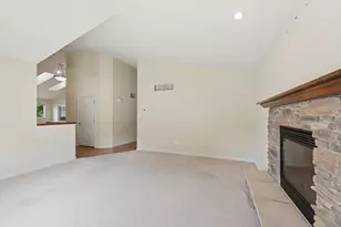 883 Hemingway Trail, Valparaiso, IN 46383 - Photo 5