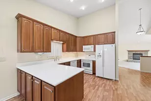 883 Hemingway Trail, Valparaiso, IN 46383 - Photo 7