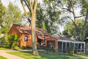 613 Madison St, Valparaiso, IN 46385 - Photo 7