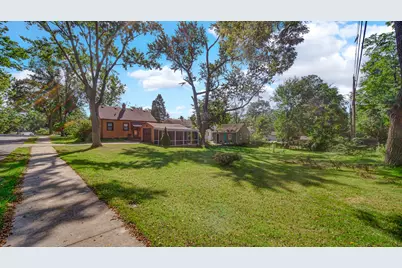 613 Madison Street, Valparaiso, IN 46385 - Photo 3