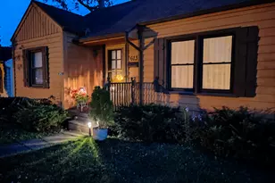 613 Madison St, Valparaiso, IN 46385 - Photo 5