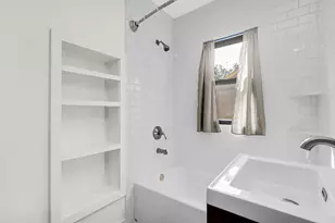 613 Madison St, Valparaiso, IN 46385 - Photo 25