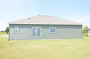 601 N Beckmon St, Remington, IN 47977 - Photo 3