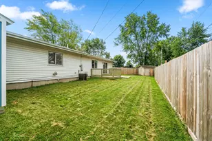 385 Riviera Ct, Valparaiso, IN 46385 - Photo 25