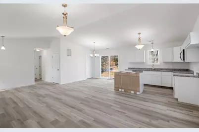 530 Oxford Road, Kingsford Heights, IN 46346 - Photo 3