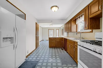 7126 Montana Avenue, Hammond, IN 46323 - Photo 5