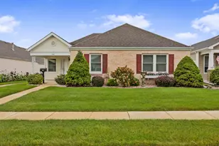 414 Greenbrier Ln, Lowell, IN 46356 - Photo 1