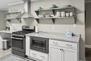 8501 Oak Ave, Gary, IN 46403 - Photo 9