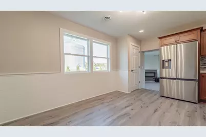 205 E Grove Street, Wheatfield, IN 46392 - Photo 17