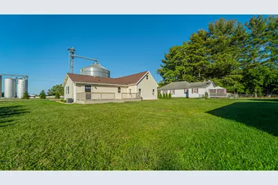 205 E Grove Street, Wheatfield, IN 46392 - Photo 41