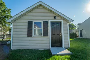 205 E Grove St, Wheatfield, IN 46392 - Photo 39
