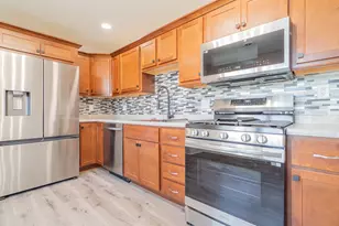 205 E Grove St, Wheatfield, IN 46392 - Photo 13