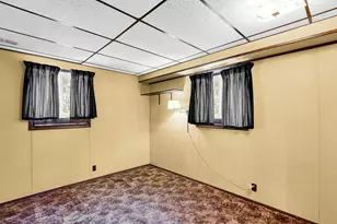 488 E 830 N, Valparaiso, IN 46383 - Photo 19