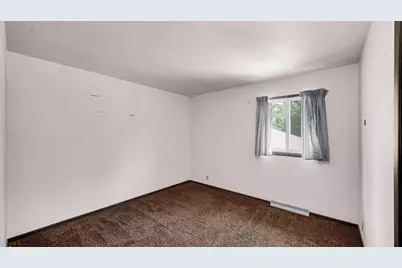 488 E 830 N, Valparaiso, IN 46383 - Photo 15