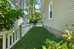 105 N Greenwich St, Valparaiso, IN 46383 - Photo 25