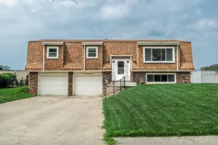 7920 E Massachusetts St, Merrillville, IN 46410 - Photo 1