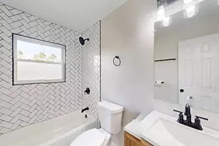 8144 Grace Pl, Highland, IN 46322 - Photo 21