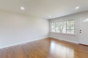 8144 Grace Pl, Highland, IN 46322 - Photo 9