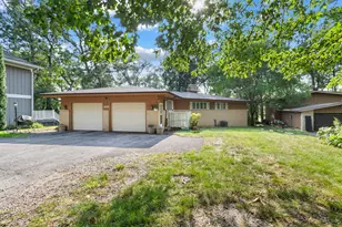 2075 Hidden Valley Dr, Crown Point, IN 46307 - Photo 1