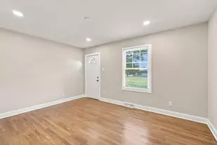 321 W 57th Ave, Merrillville, IN 46410 - Photo 3