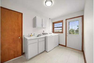 142 S Indiana Avenue, Crown Point, IN 46307 - Photo 19
