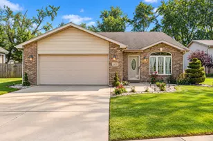 3910 Bayberry Ln, Highland, IN 46322 - Photo 1