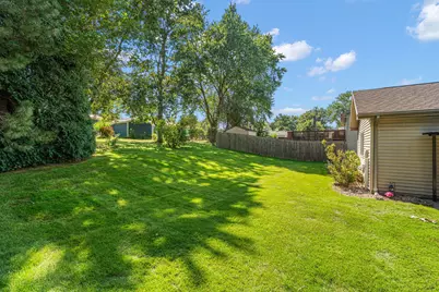 3910 Bayberry Lane, Highland, IN 46322 - Photo 21