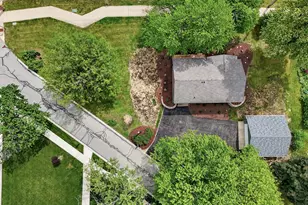 1404 Forest Park Ave, Valparaiso, IN 46385 - Photo 9