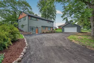 1404 Forest Park Ave, Valparaiso, IN 46385 - Photo 3