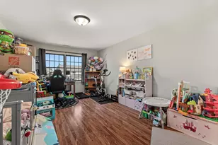 9841 Wildwood Ct, Highland, IN 46322 - Photo 15