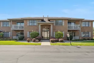 9841 Wildwood Ct, Highland, IN 46322 - Photo 1