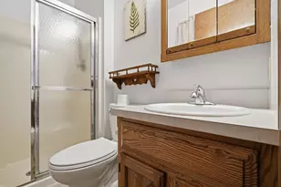 446 N Glenwood Dr, Griffith, IN 46319 - Photo 11