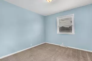 502 Silhavy Rd, Valparaiso, IN 46383 - Photo 13