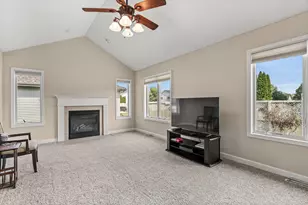 9395 Beall St, Dyer, IN 46311 - Photo 17
