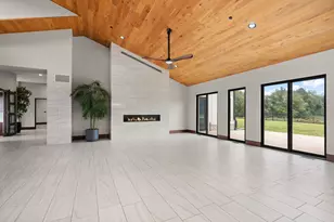 525 N 500 E, Valparaiso, IN 46383 - Photo 13