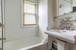 1517 Delaware St, Gary, IN 46407 - Photo 17