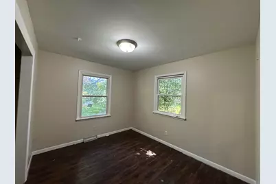 236 S 150 E, Valparaiso, IN 46383 - Photo 15