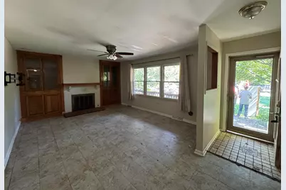 236 S 150 E, Valparaiso, IN 46383 - Photo 3