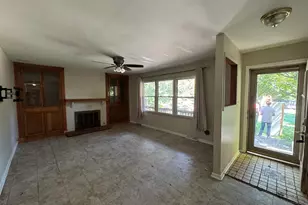 236 S 150 E, Valparaiso, IN 46383 - Photo 3