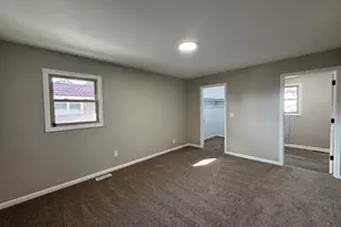 1049 Heather Ln, Munster, IN 46321 - Photo 13