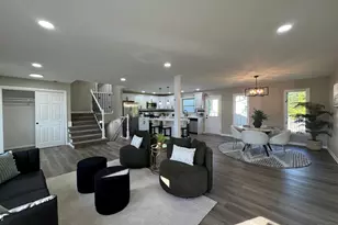 1049 Heather Ln, Munster, IN 46321 - Photo 5