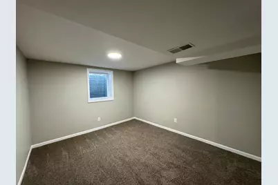 1049 Heather Lane, Munster, IN 46321 - Photo 25